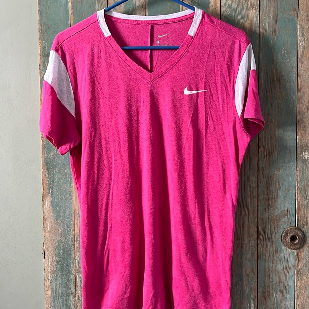 Nike women’s small pink white v-neck short sleeve tee shirt